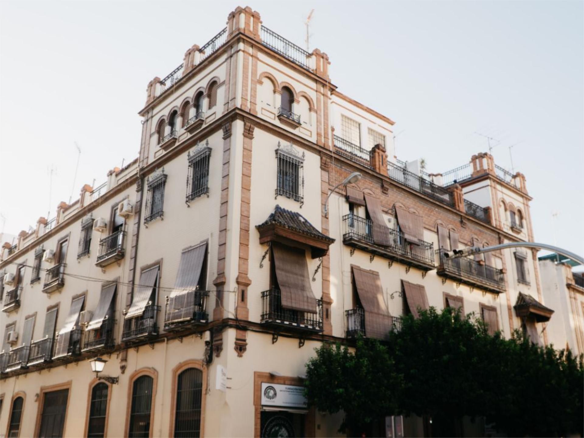 Vista exterior de Pis en venda en  Sevilla Capital amb Aire condicionat, Terrassa i Traster