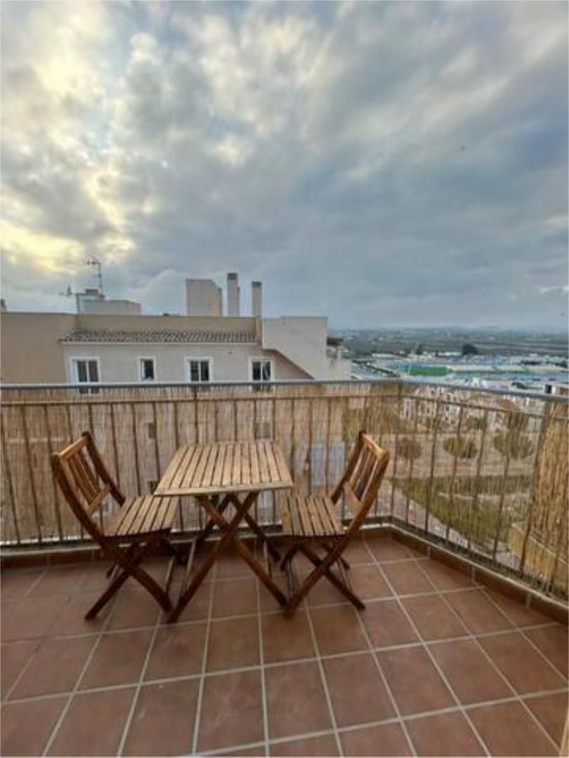Terrassa de Apartament de lloguer en Garrucha amb Calefacció, Terrassa i Moblat