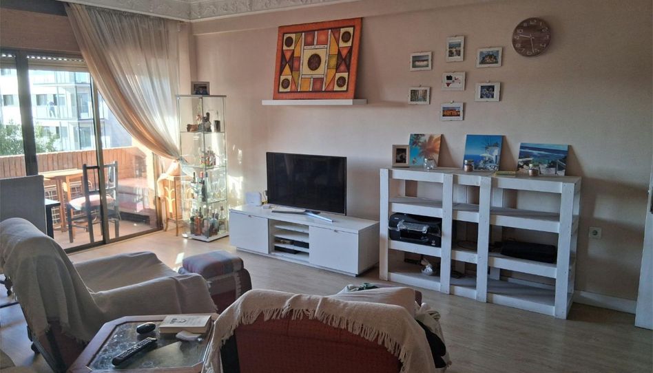 Room in Avenida Adolfo Díaz Ambrona, 3, La Estación, Badajoz Capital - image 1 Photo 1 of Room in Avenida Adolfo Díaz Ambrona, 3, La Estación, Badajoz Capital