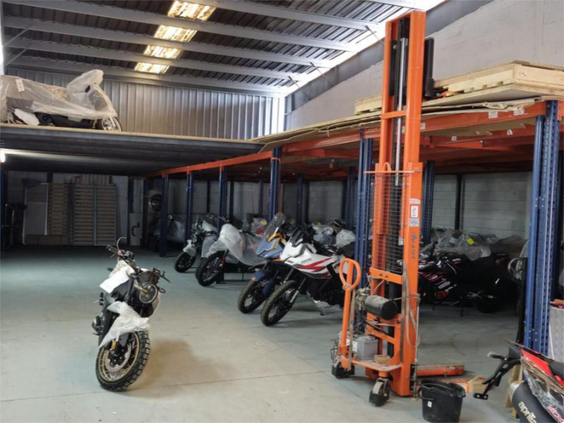 Parking of Industrial buildings for sale in Fuengirola
