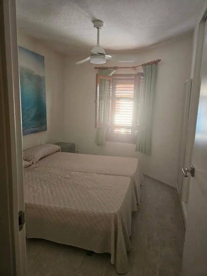 Casa o xalet en venda a Carrer d'Eivissa, 37, Playa Morro de Gos Dormitori de Casa o xalet en venda en Oropesa del Mar / Orpesa amb Aire condicionat, Jardí privat i Terrassa