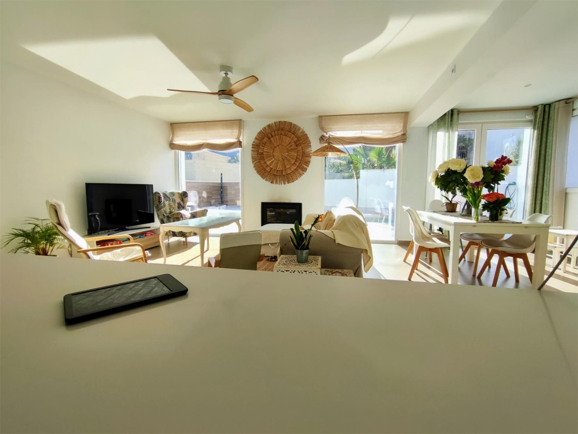 Living room of House or chalet to rent in L'Alfàs del Pi  with Air Conditioner, Terrace and Swimming Pool