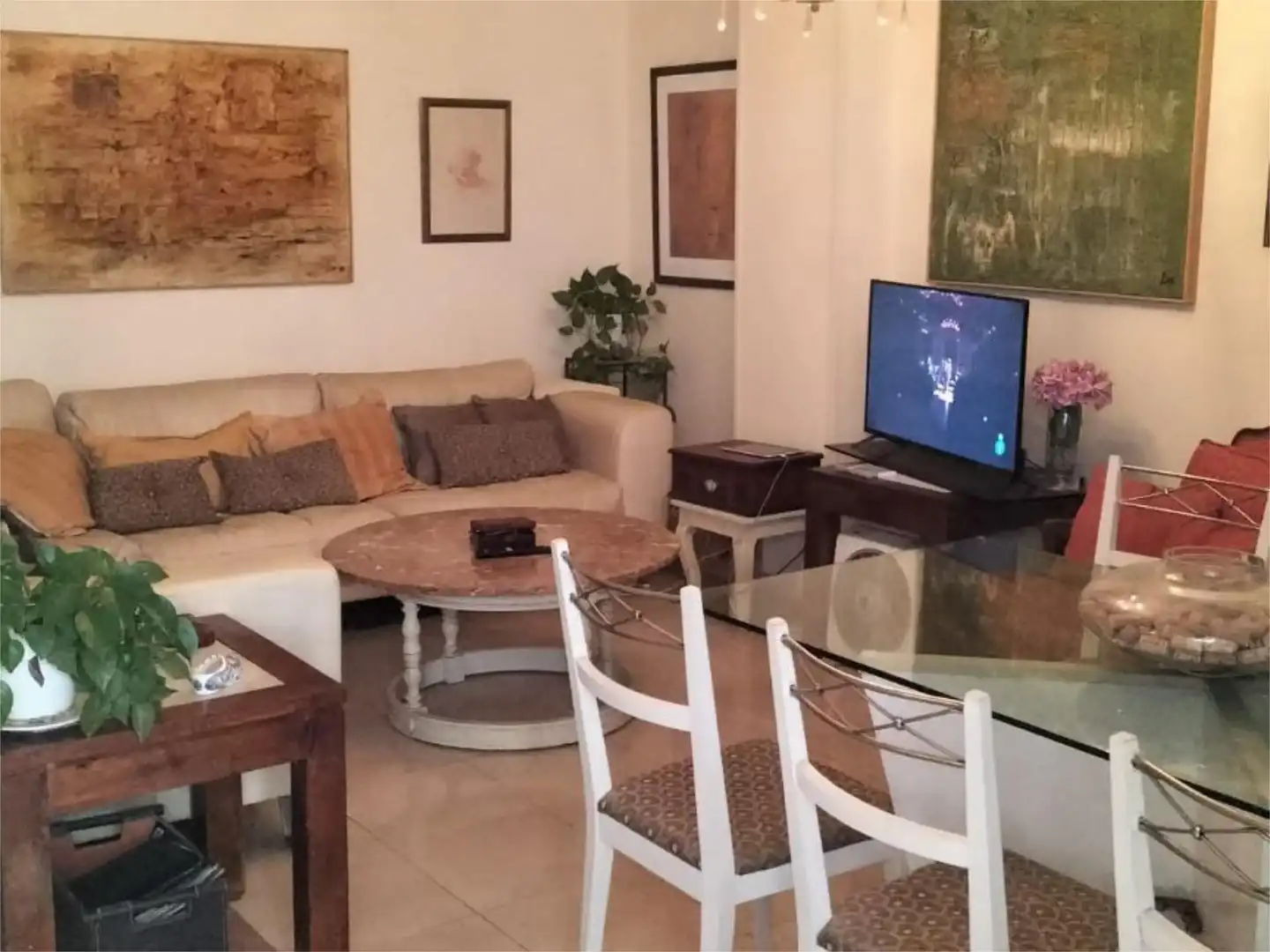 Sala d'estar de Dúplex en venda en Marbella amb Aire condicionat, Terrassa i Piscina