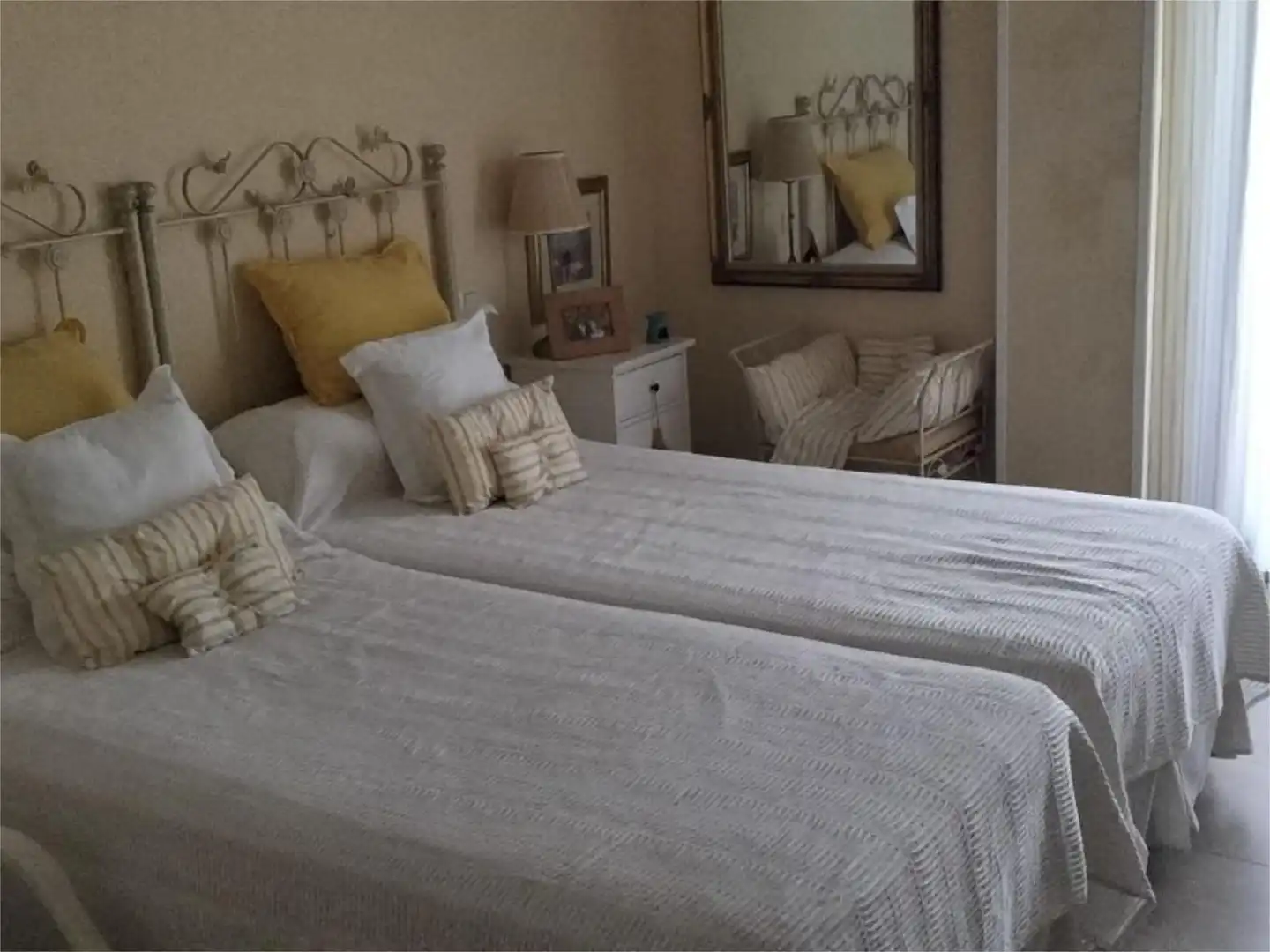 Dormitori de Dúplex en venda en Marbella amb Aire condicionat, Terrassa i Piscina