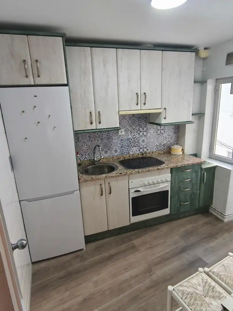 Kitchen of Flat for share in Zamora Capital   with Heating, Parquet flooring and Terrace