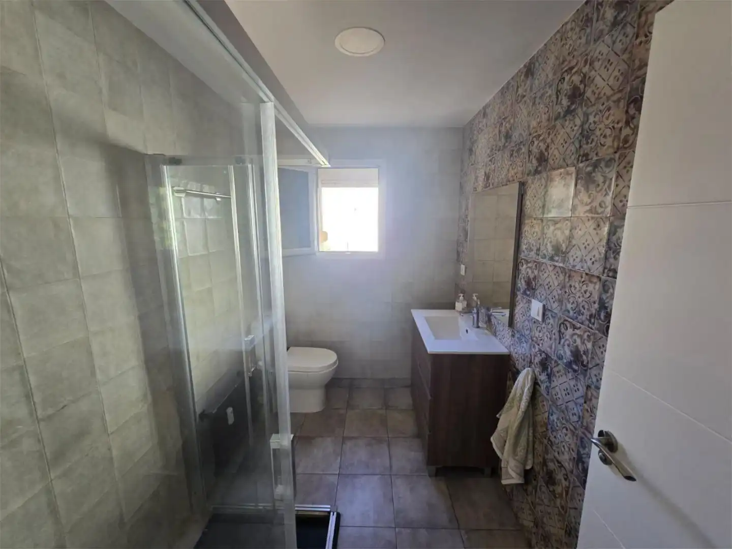 Bathroom of Office for rent in Badajoz