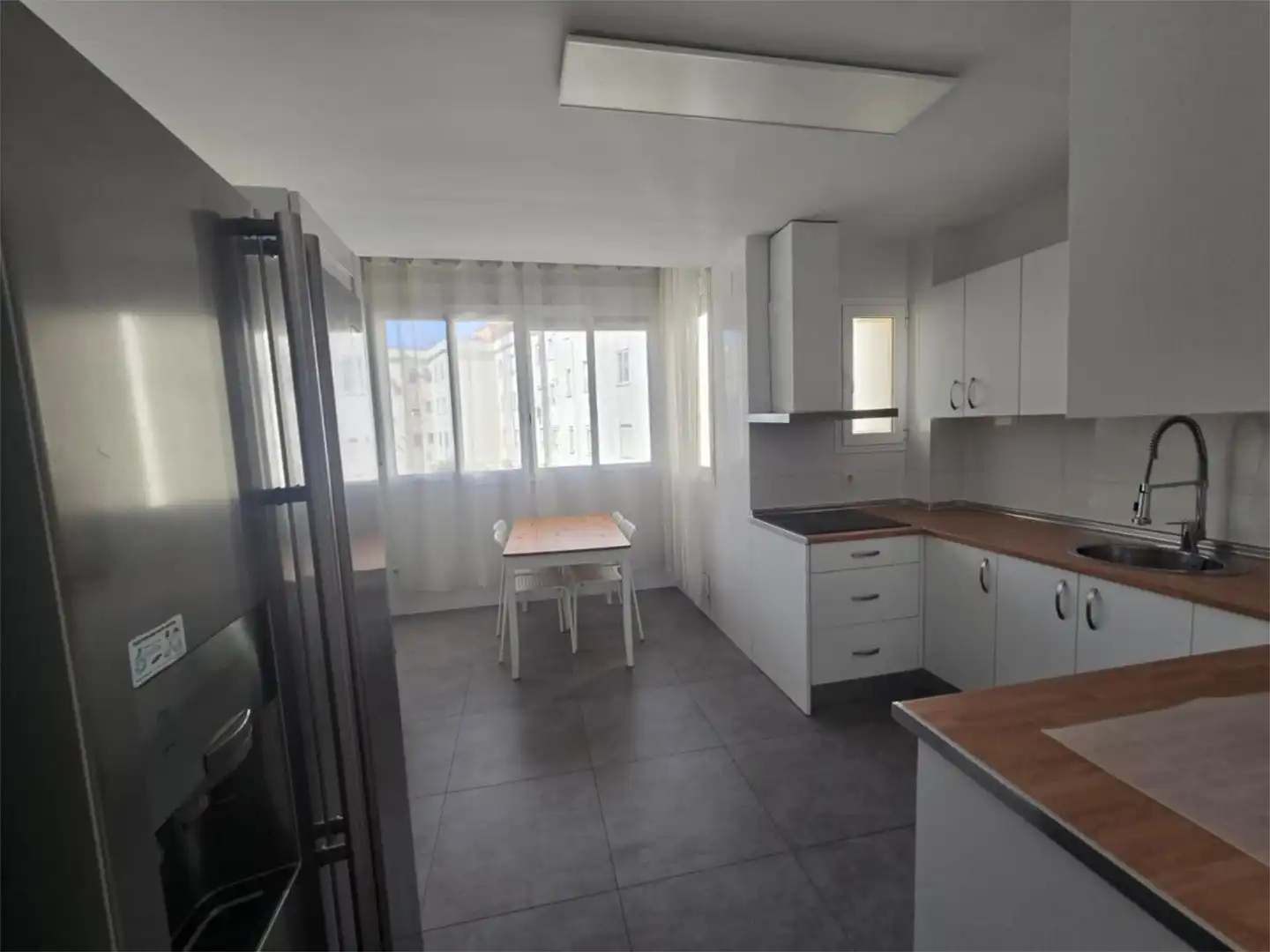 Kitchen of Office for rent in Badajoz