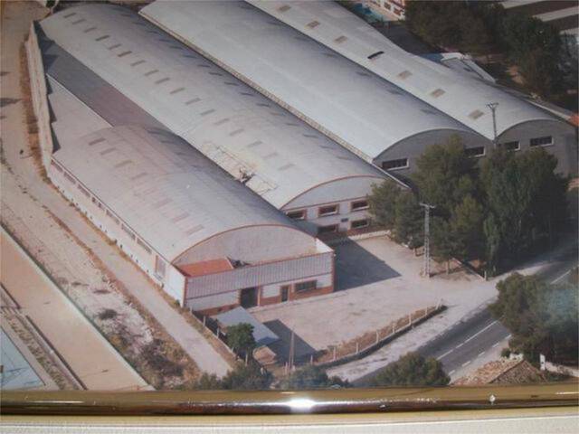 Nave industrial en Alquiler en Biar