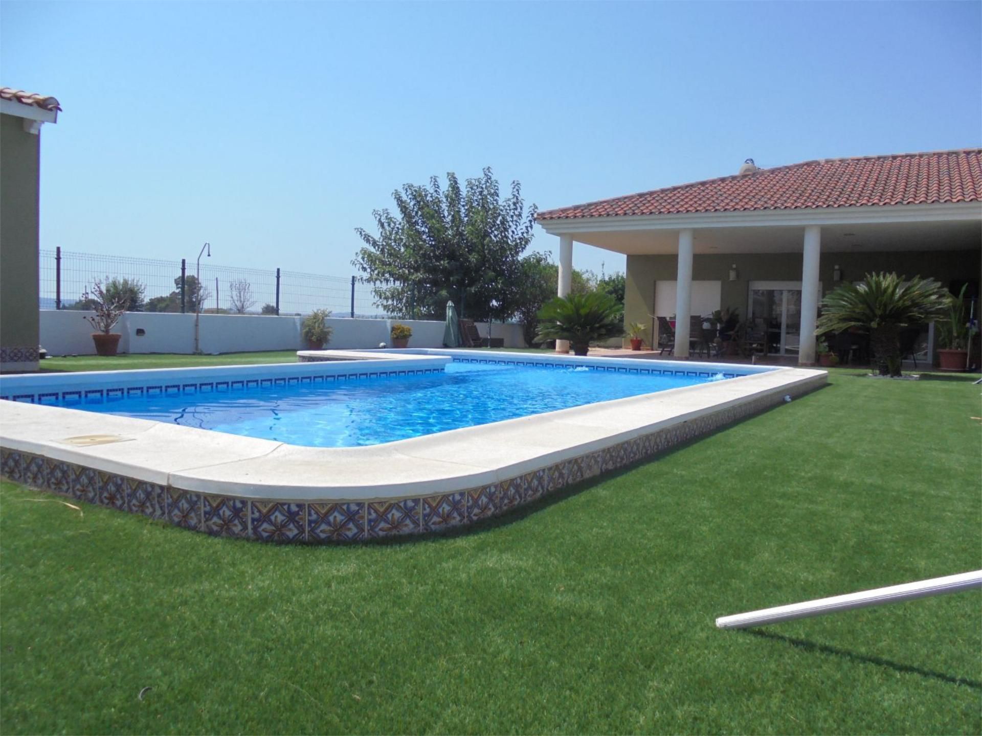 Swimming pool of House or chalet to rent in Catral  with Air Conditioner, Heating and Private garden