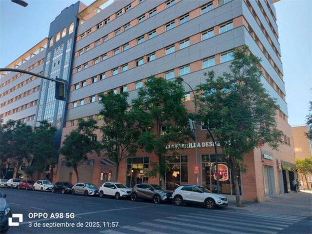 Oficina en Alquiler en Colores -  Entreparques