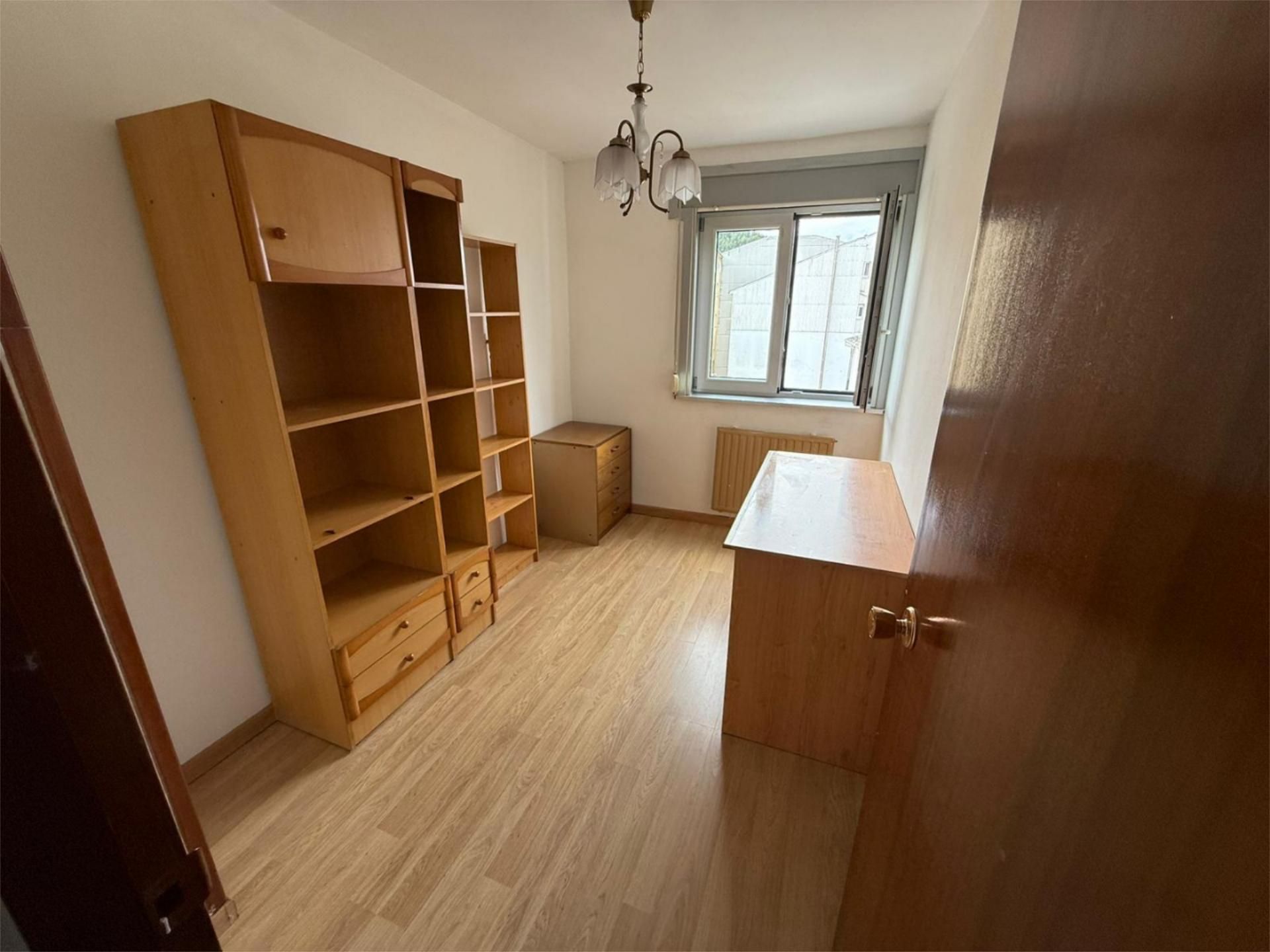 Bedroom of Flat for sale in Viveiro  with Terrace, Storage room and Furnished