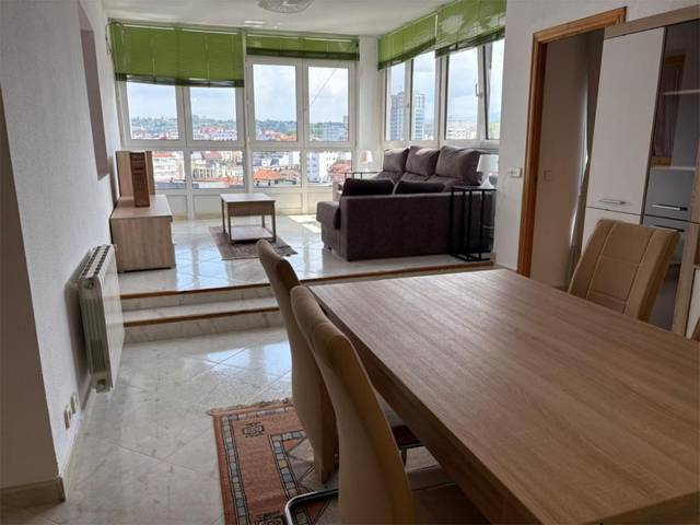 Piso en Alquiler en Plaza de Primo Rivera, 1 en Milán - Pumarín