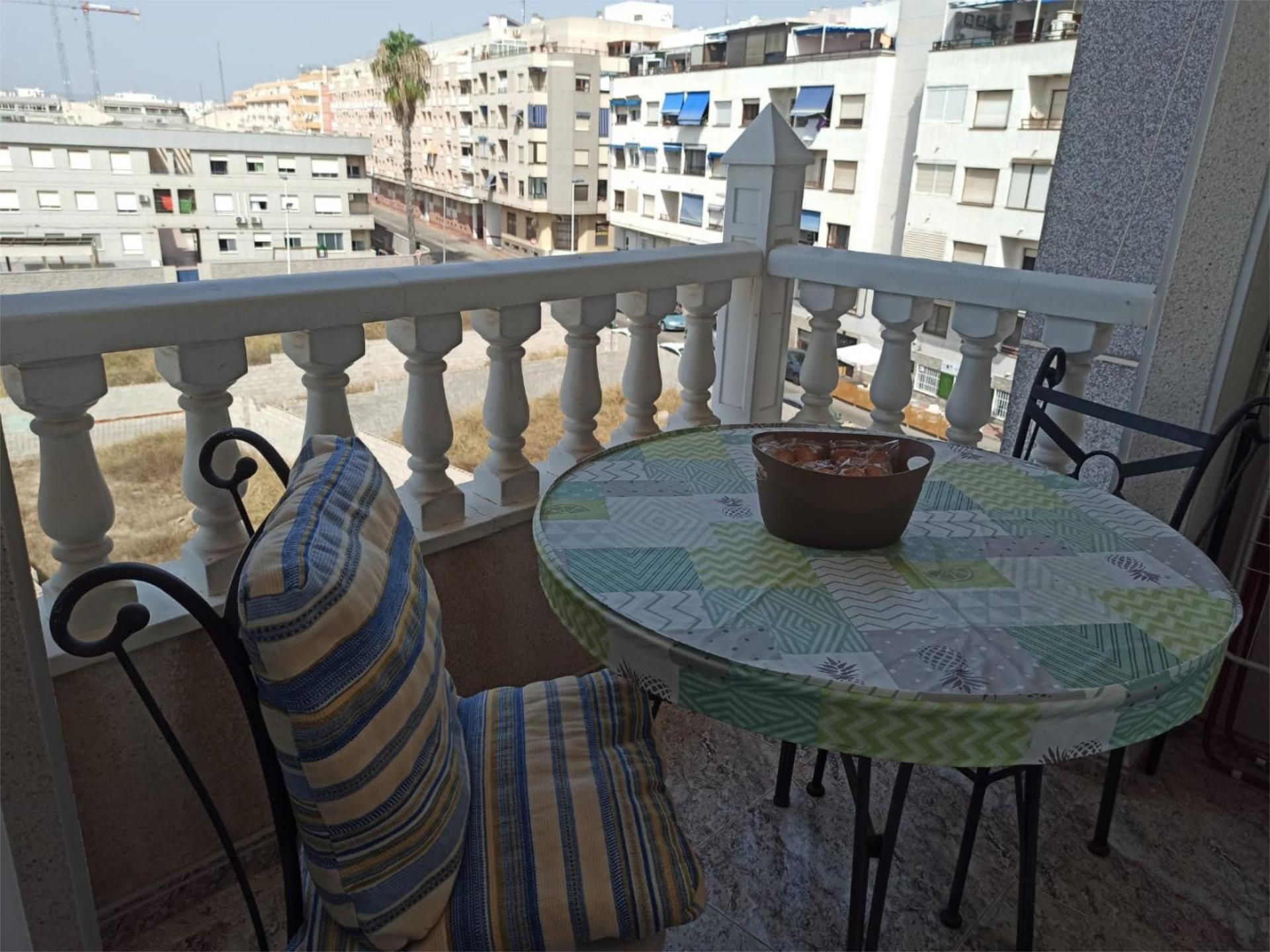 Terrassa de Apartament de lloguer en Torrevieja amb Aire condicionat, Calefacció i Terrassa