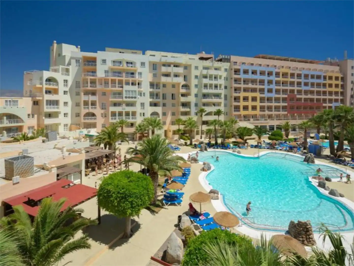 Flat for sale in Avenida Diagonal, El Sabinar – Urbanizaciones – Las Marinas – Playa Serena Swimming pool of Flat for sale in Roquetas de Mar