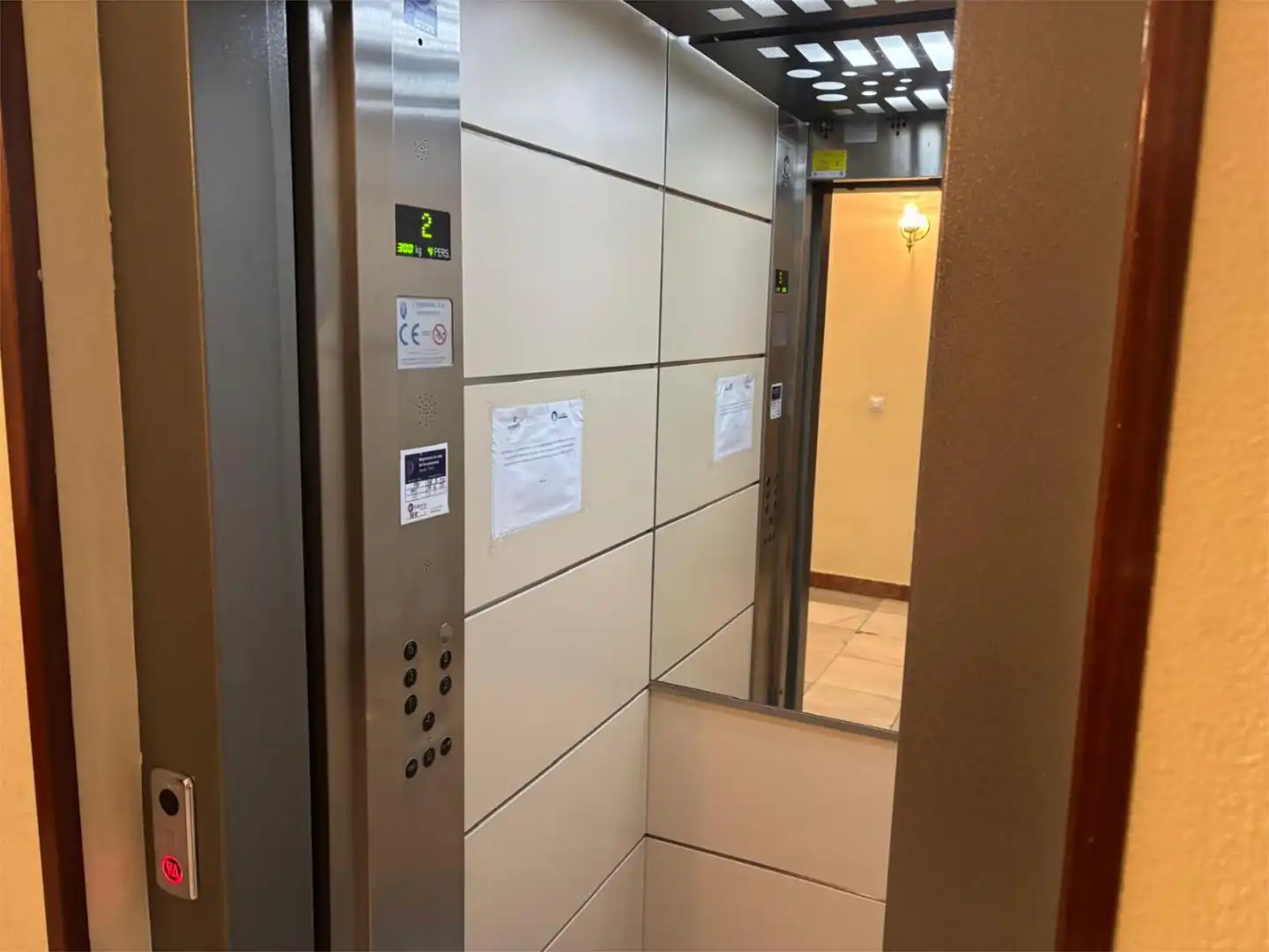 Piso en venta en Calle Juan de Yepes, 3, Sur Piso en venta en Ávila con Calefacción, Terraza y Trastero