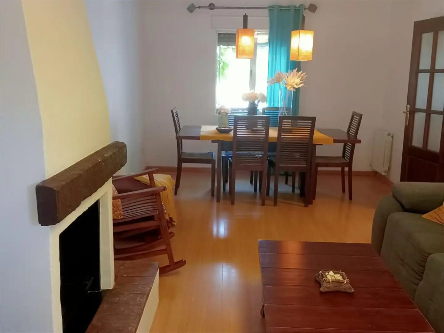 Piso en venta en Plaza de la Entrada, 1, La Guardia de Jaén Comedor de Piso en venta en La Guardia de Jaén con Calefacción, Jardín privado y Parquet