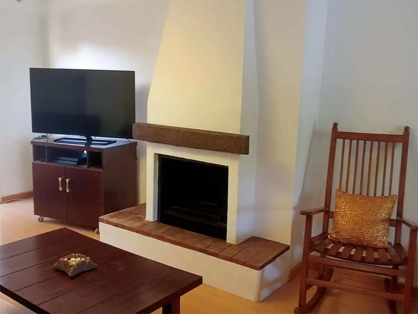 Piso en venta en Plaza de la Entrada, 1, La Guardia de Jaén Sala de estar de Piso en venta en La Guardia de Jaén con Calefacción, Jardín privado y Parquet