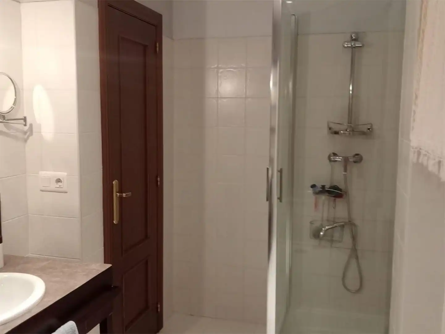 Piso en venta en Plaza de la Entrada, 1, La Guardia de Jaén Baño de Piso en venta en La Guardia de Jaén con Calefacción, Jardín privado y Parquet