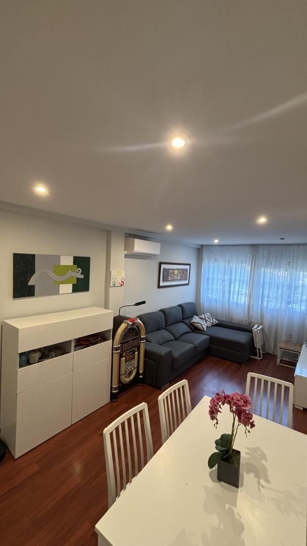 Sala d'estar de Pis en venda en  Madrid Capital amb Aire condicionat