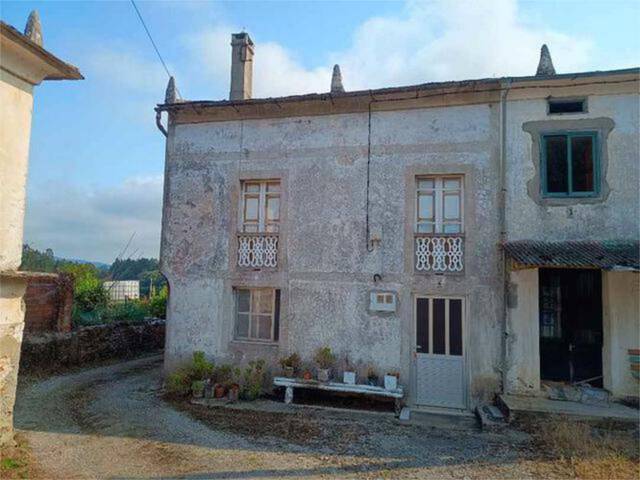 Casa-chalet en Venta en O Valadouro