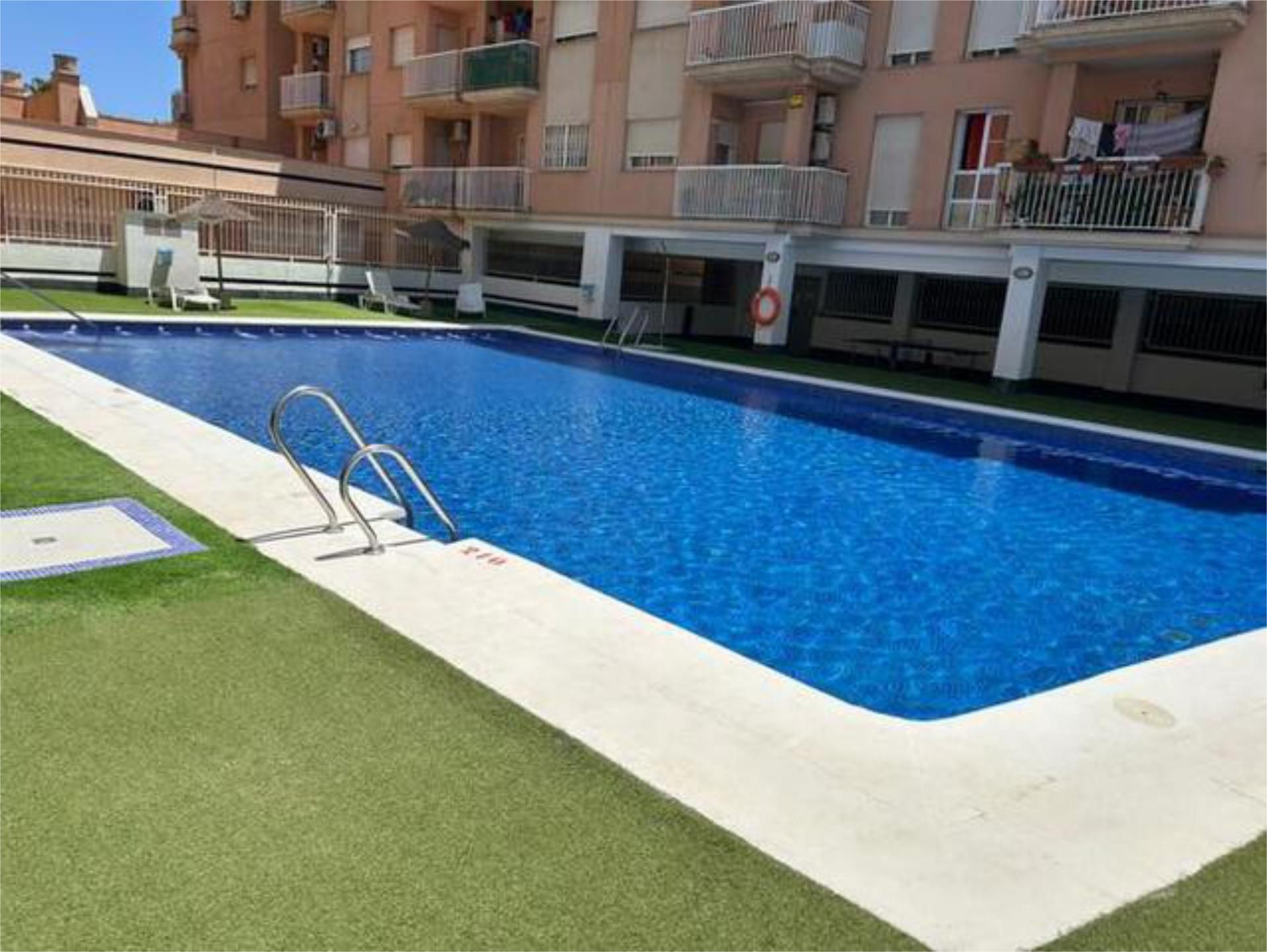 Piscina de Pis de lloguer en Roquetas de Mar amb Calefacció, Terrassa i Piscina