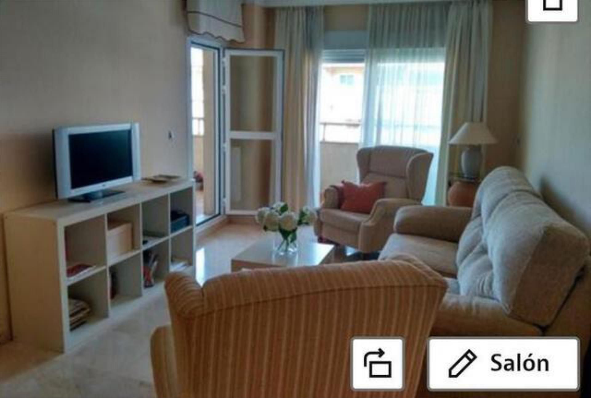 Sala d'estar de Pis de lloguer en Málaga Capital amb Terrassa, Piscina i Moblat