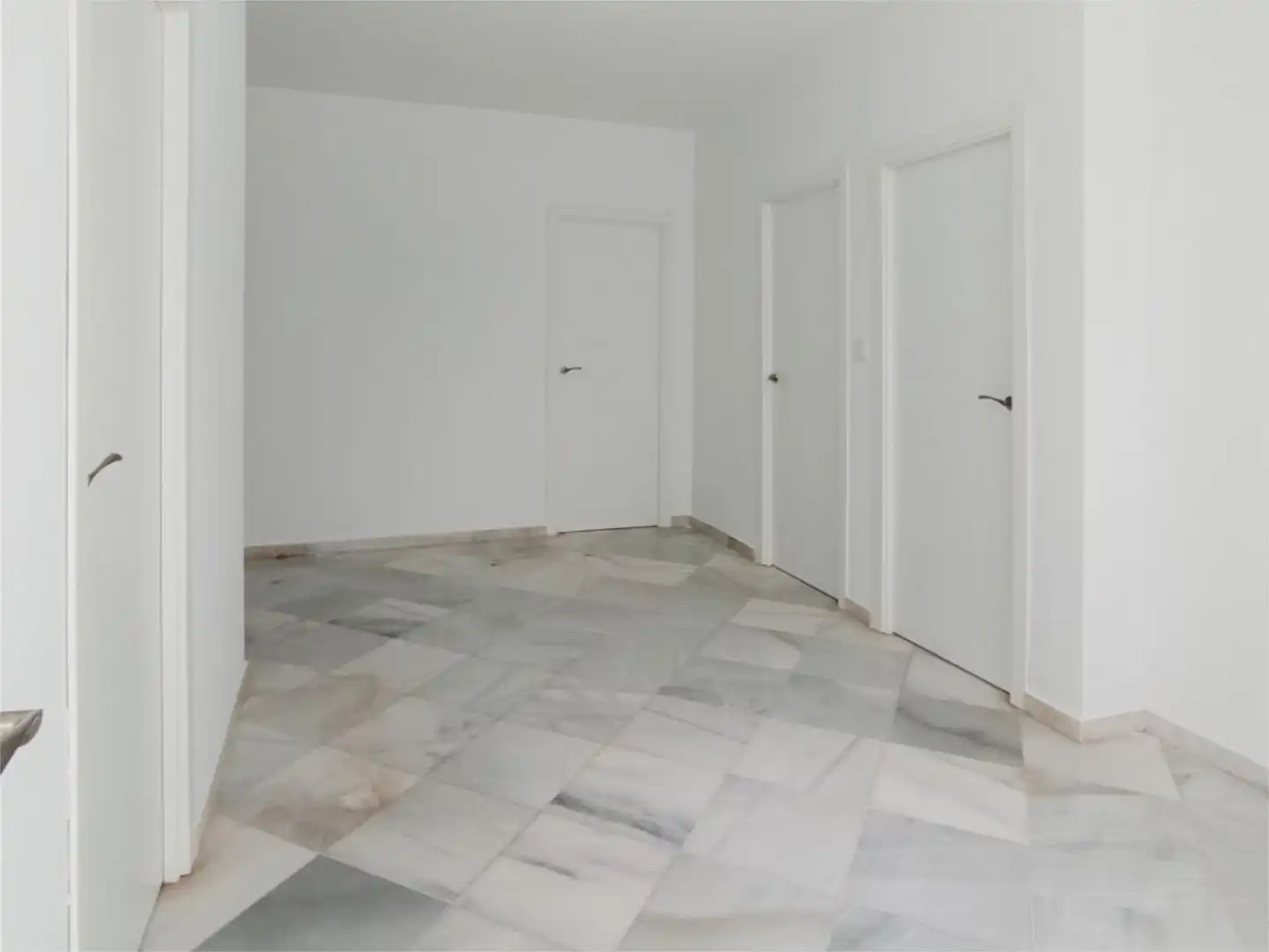 Wohnung zum Verkauf in Callejón Santo Domingo, 1, Centro - Calzada - Cabo Noval Wohnung zum Verkauf in Sanlúcar de Barrameda mit Privatgarten, Terrasse und Schwimmbad