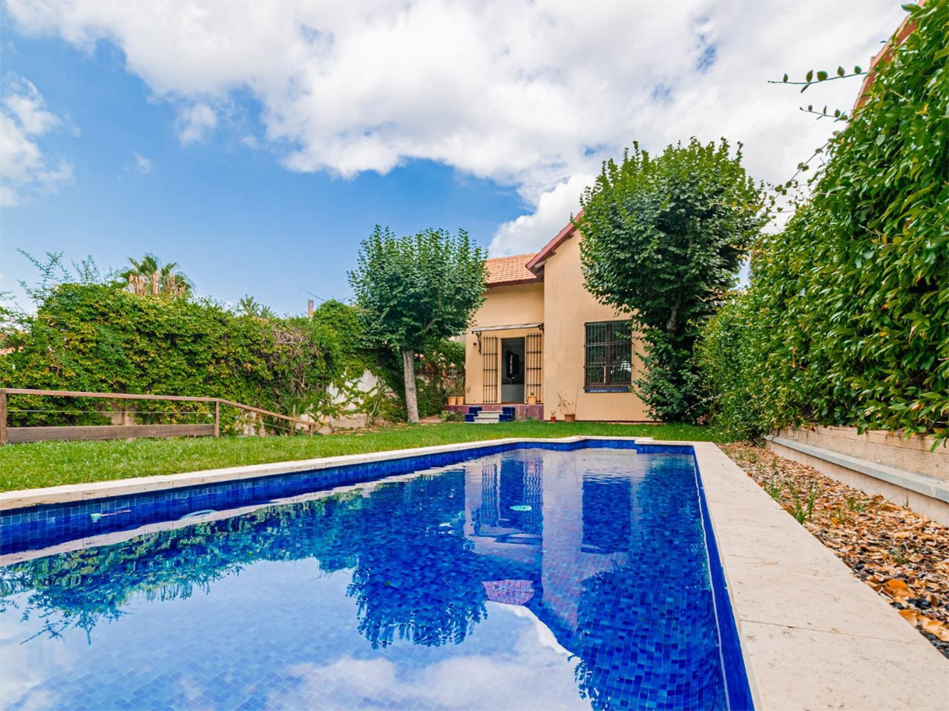 Garden of House or chalet to rent in Sant Just Desvern  with Air Conditioner, Heating and Private garden