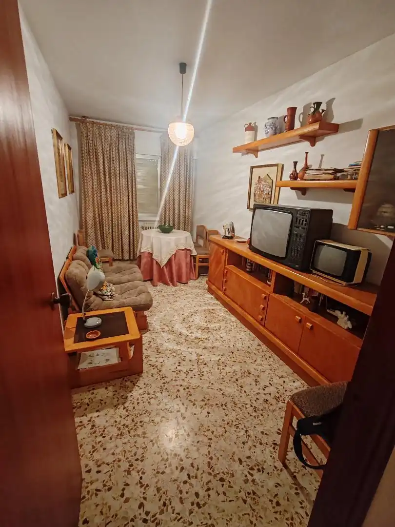 Piso en venta en Avenida de José Antonio, 11, Campos del Paraíso Sala de estar de Piso en venta en Campos del Paraíso con Terraza y Balcón