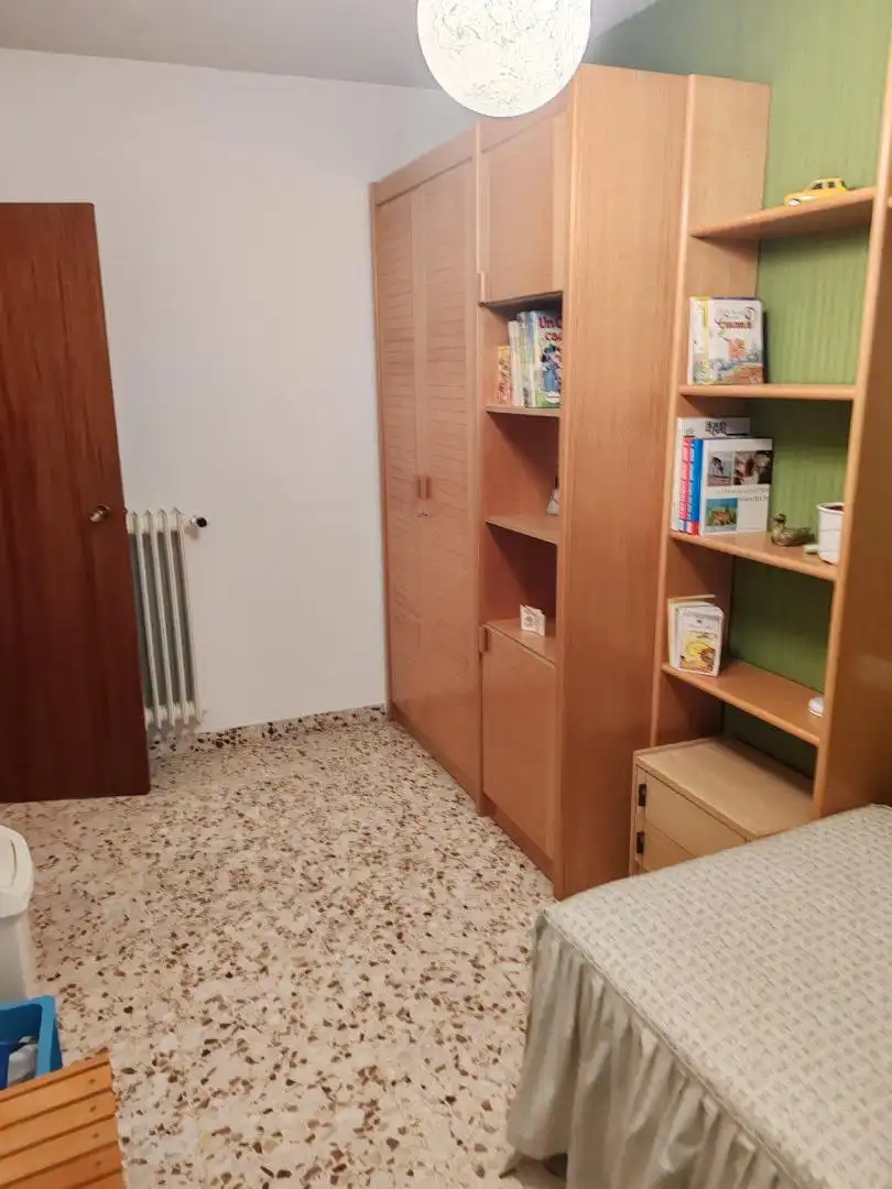 Piso en venta en Avenida de José Antonio, 11, Campos del Paraíso Habitación de Piso en venta en Campos del Paraíso con Terraza y Balcón