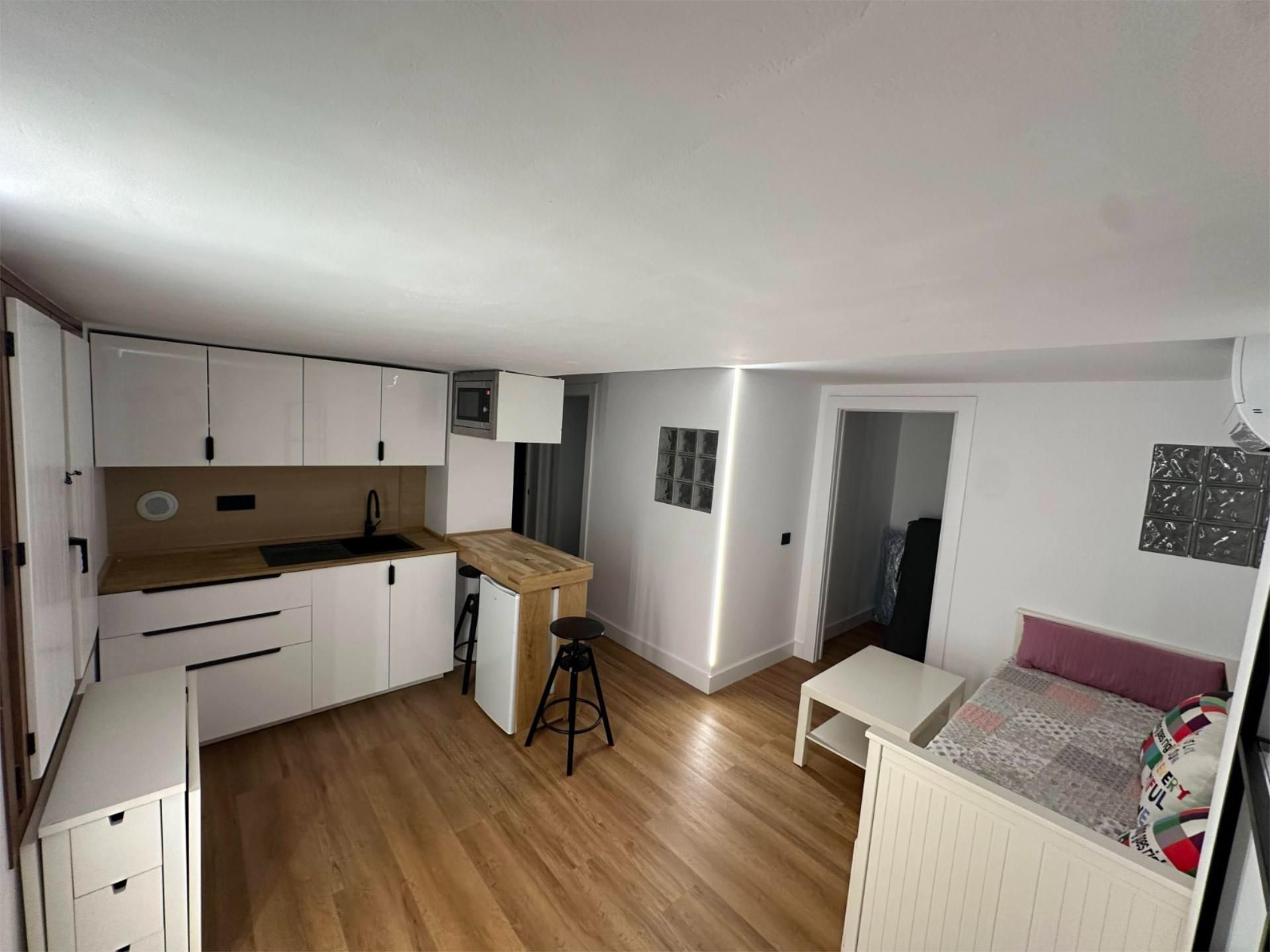 Apartament de lloguer en  Jaén Capital amb Aire condicionat, Calefacció i Jardí privat