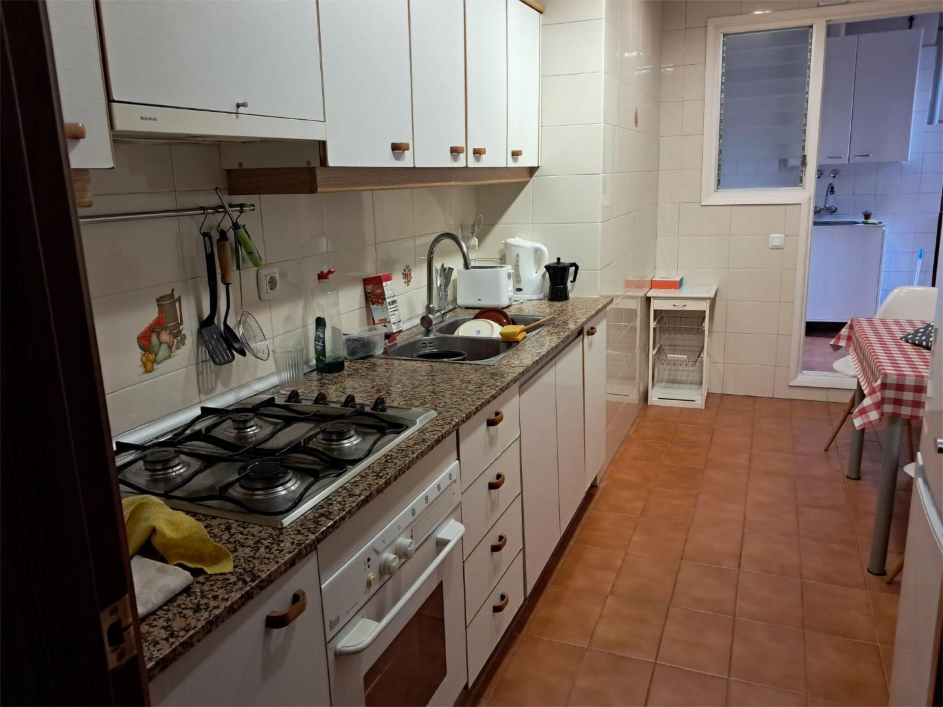 Cuina de Pis de lloguer en  Barcelona Capital amb Aire condicionat, Calefacció i Parquet