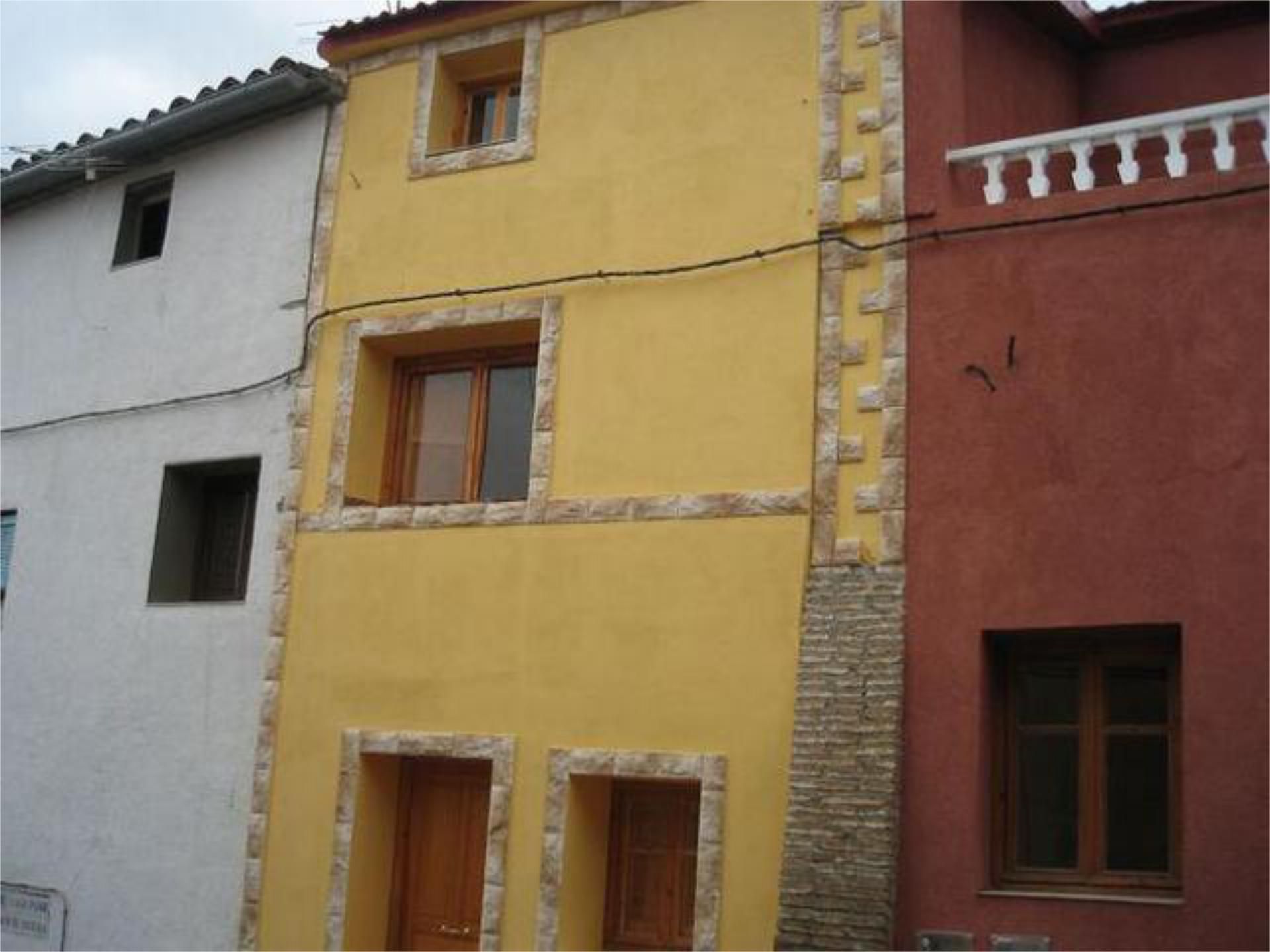 Vista exterior de Casa o xalet de lloguer en Almonacid de la Sierra amb Traster