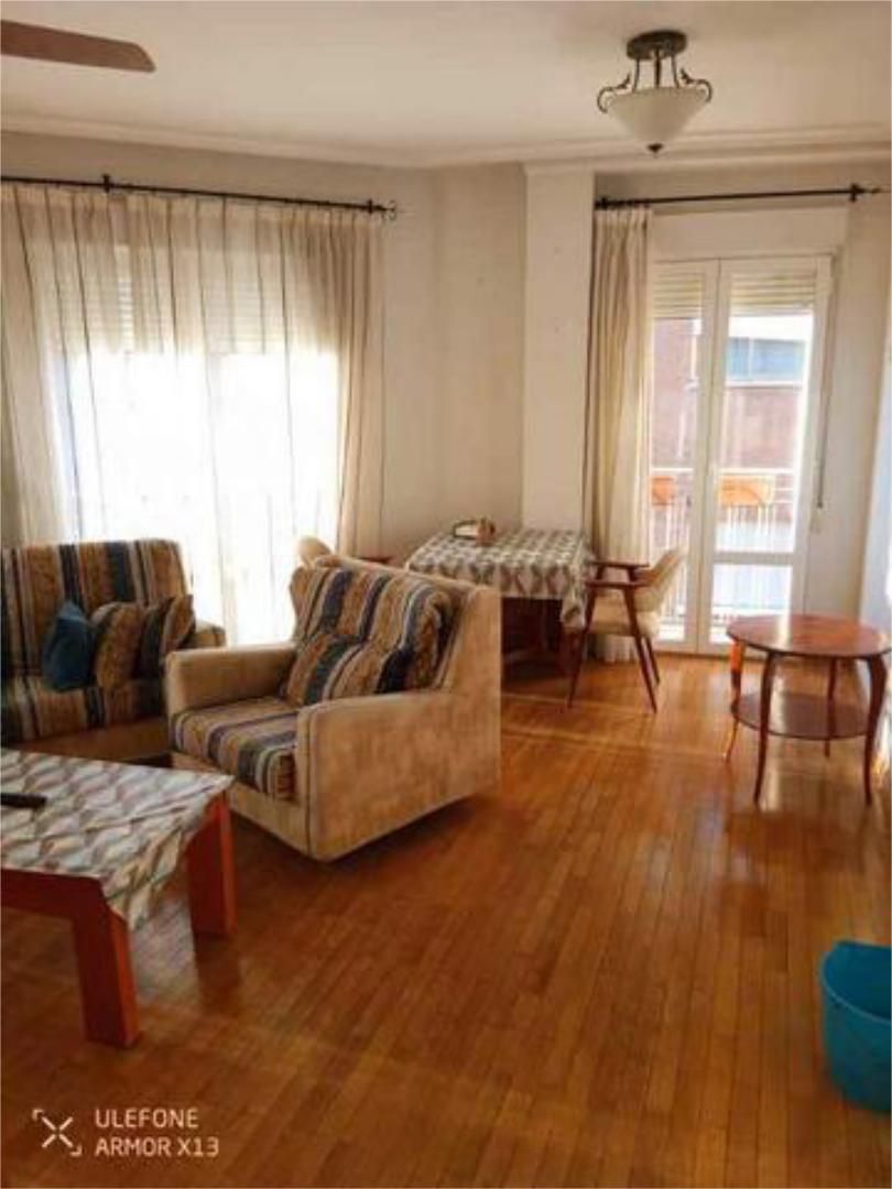 Sala d'estar de Pis de lloguer en Valdepeñas amb Terrassa