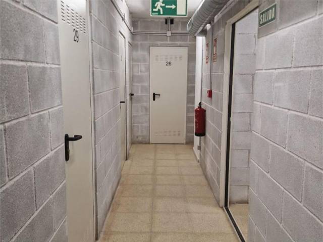 Trastero en Venta en Avenida Reyes Católicos, 44 en Reyes Católicos