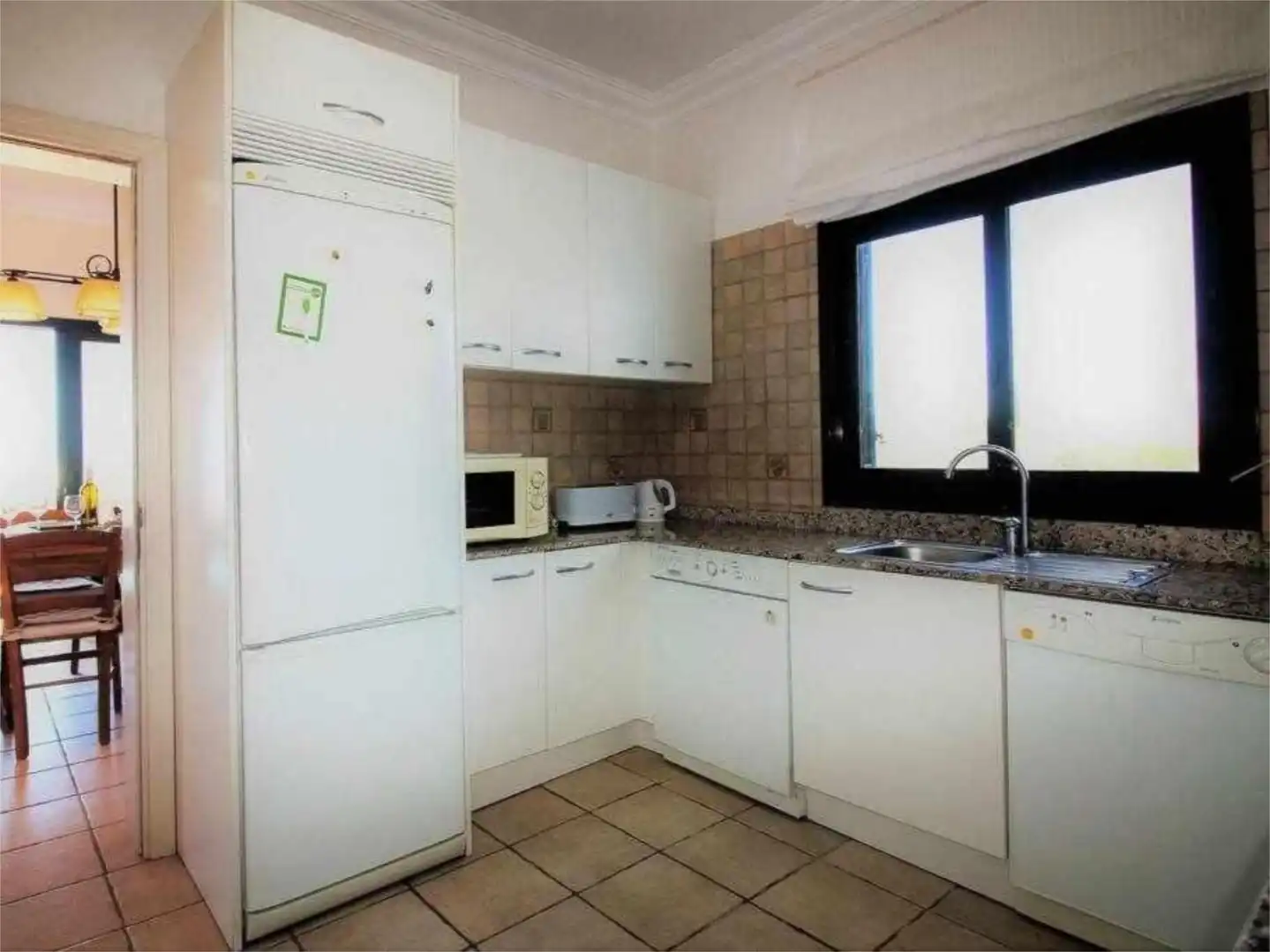 Casa o xalet en venda a Calle Salida a Femés, 12, Las Breñas Cuina de Casa o xalet en venda en Yaiza amb Terrassa i Piscina