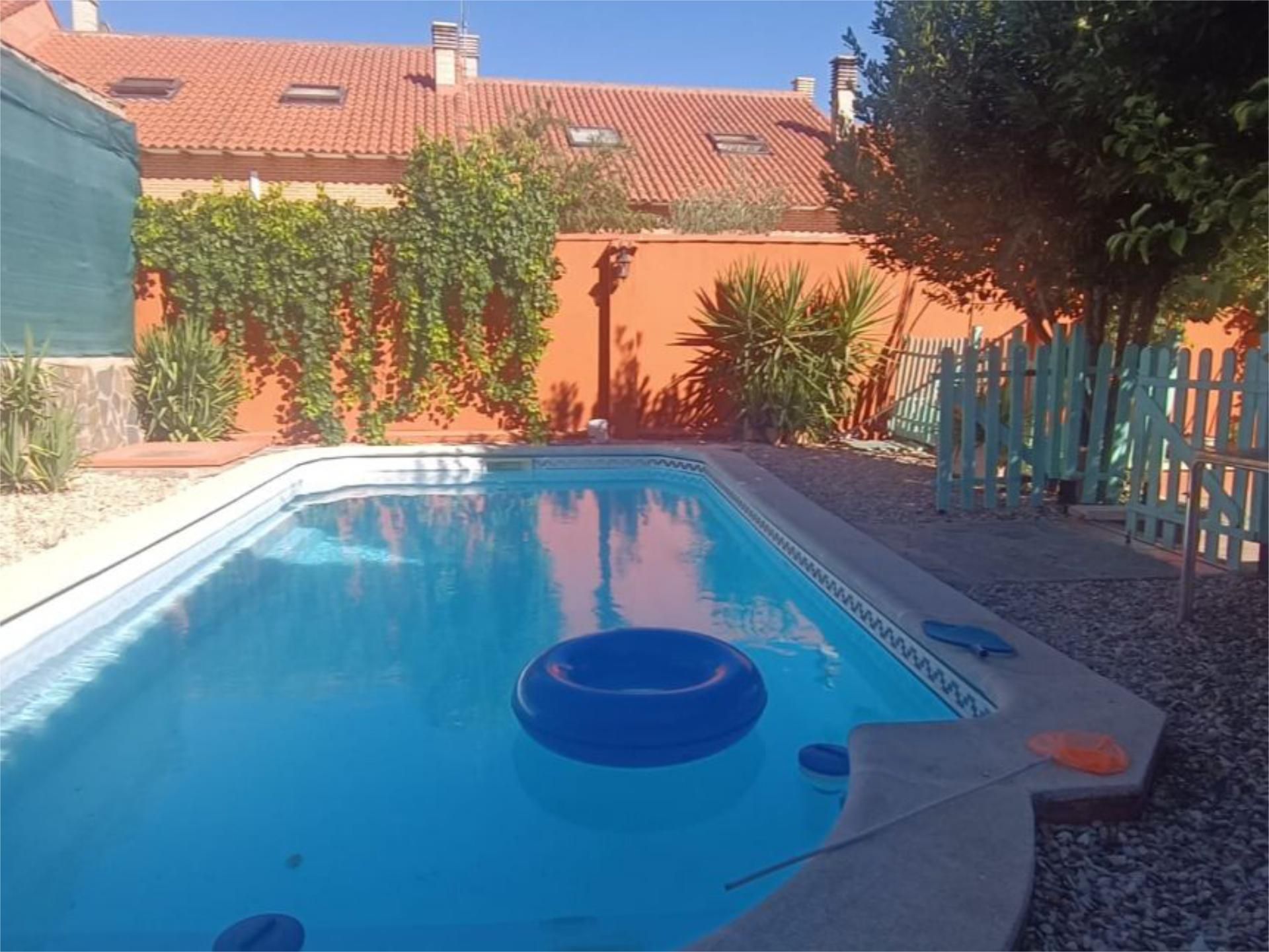 Swimming pool of Flat for sale in Carranque  with Air Conditioner, Heating and Private garden