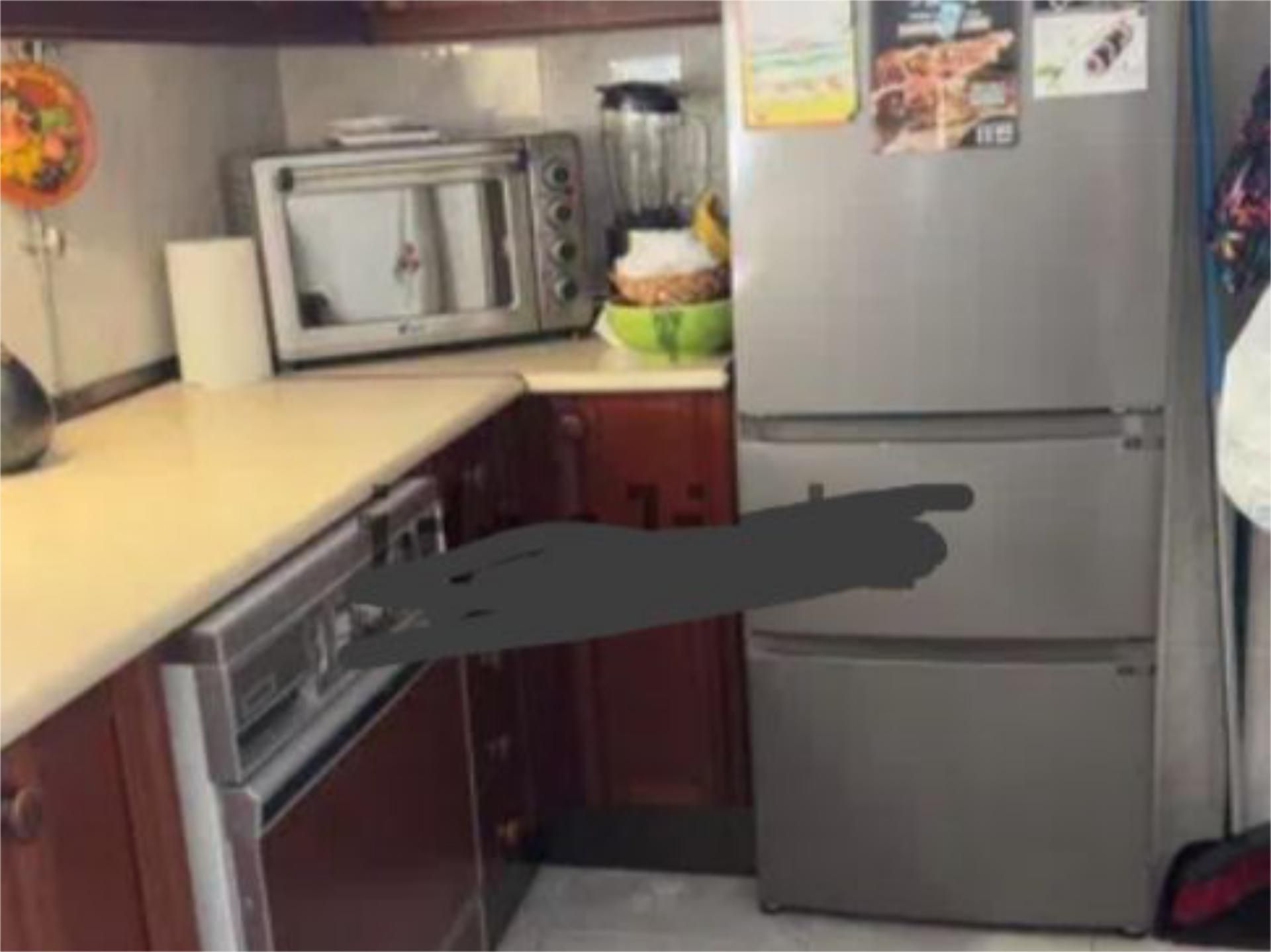 Kitchen of Flat for sale in  Sevilla Capital  with Air Conditioner