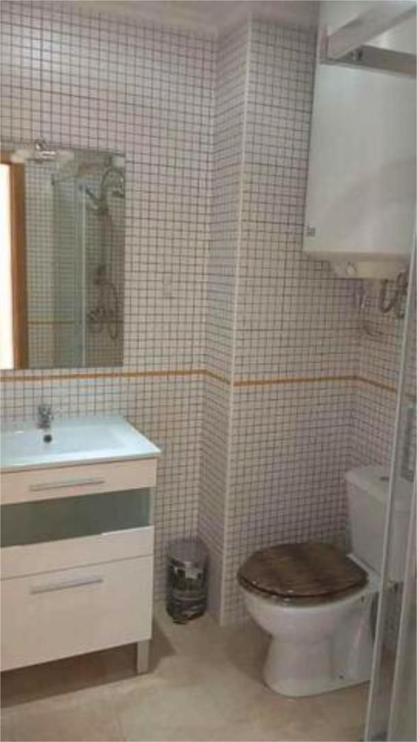 Bany de Apartament de lloguer en Vigo  amb Moblat