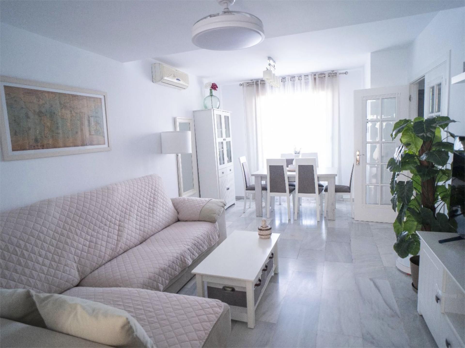Sala de estar de Piso en venta en Mijas con Aire acondicionado, Terraza y Balcón