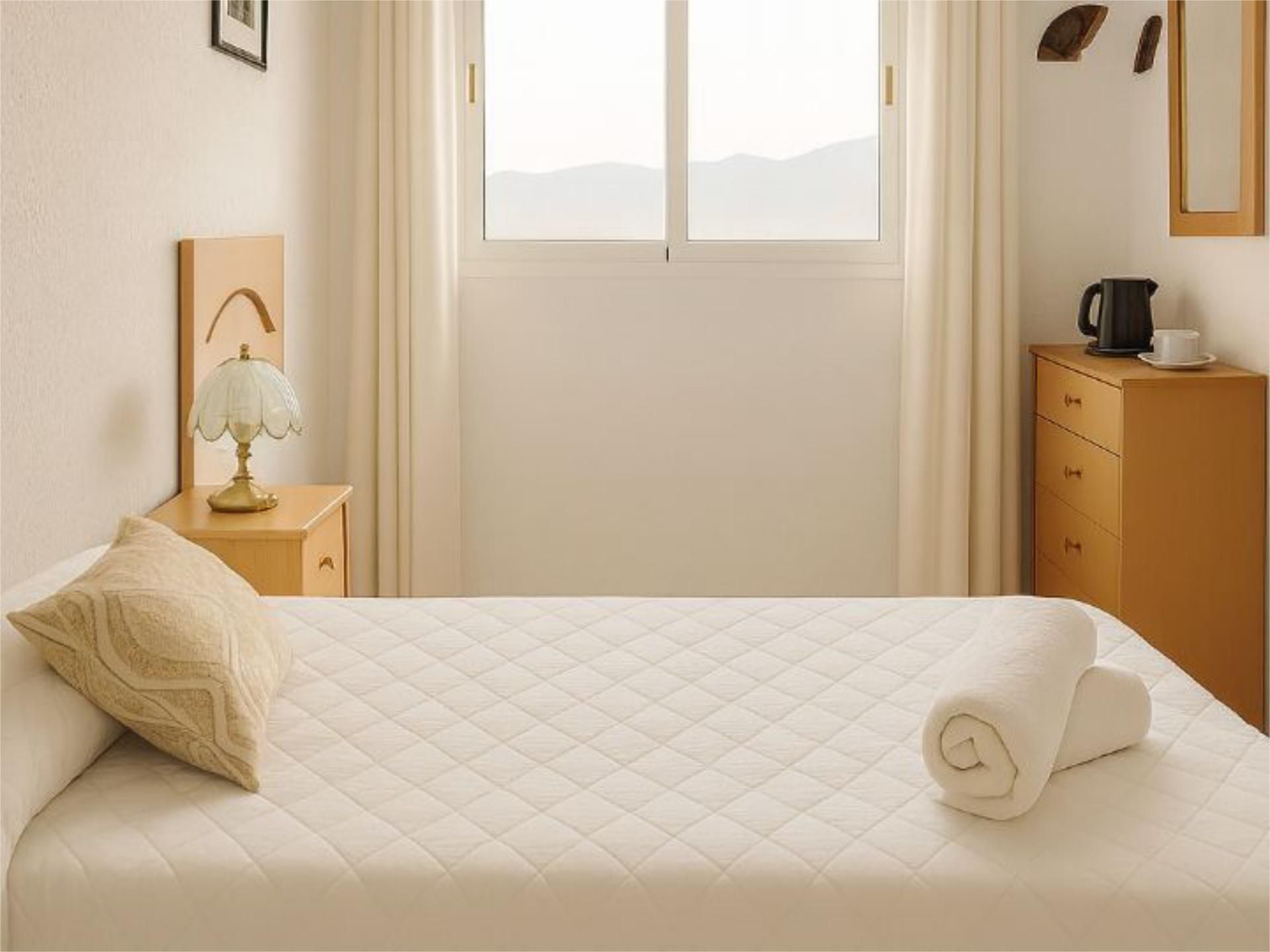 Flat to share in Avenida de Zamora, 6, Rincón Bajo Bedroom of Flat to share in Benidorm  with Air Conditioner, Private garden and Swimming Pool
