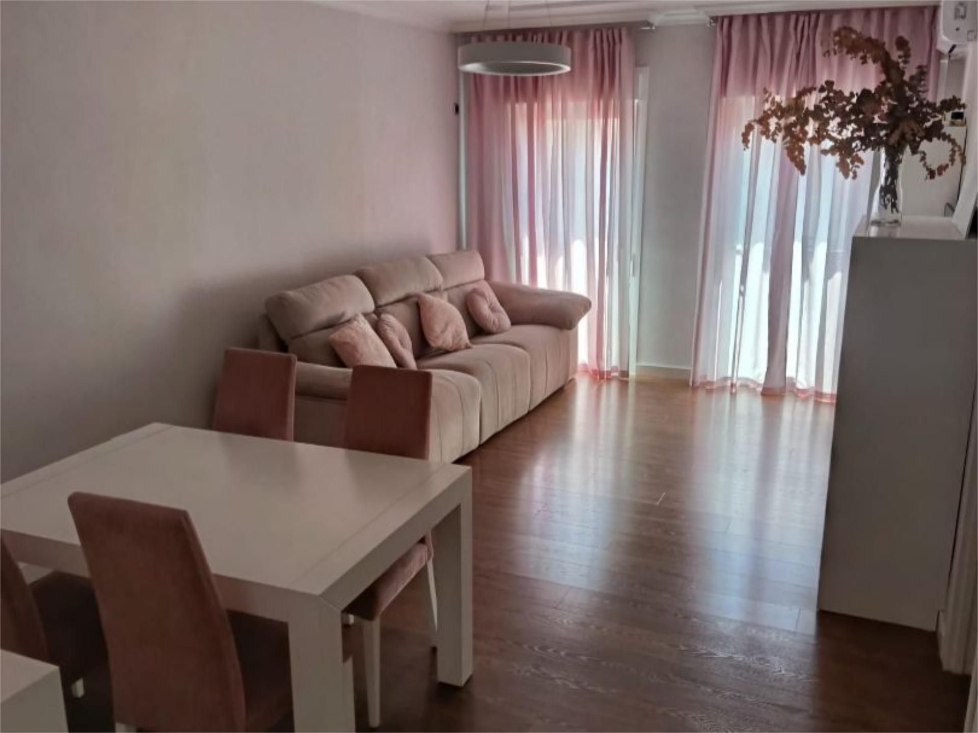 Living room of Flat for sale in Baena  with Air Conditioner and Balcony