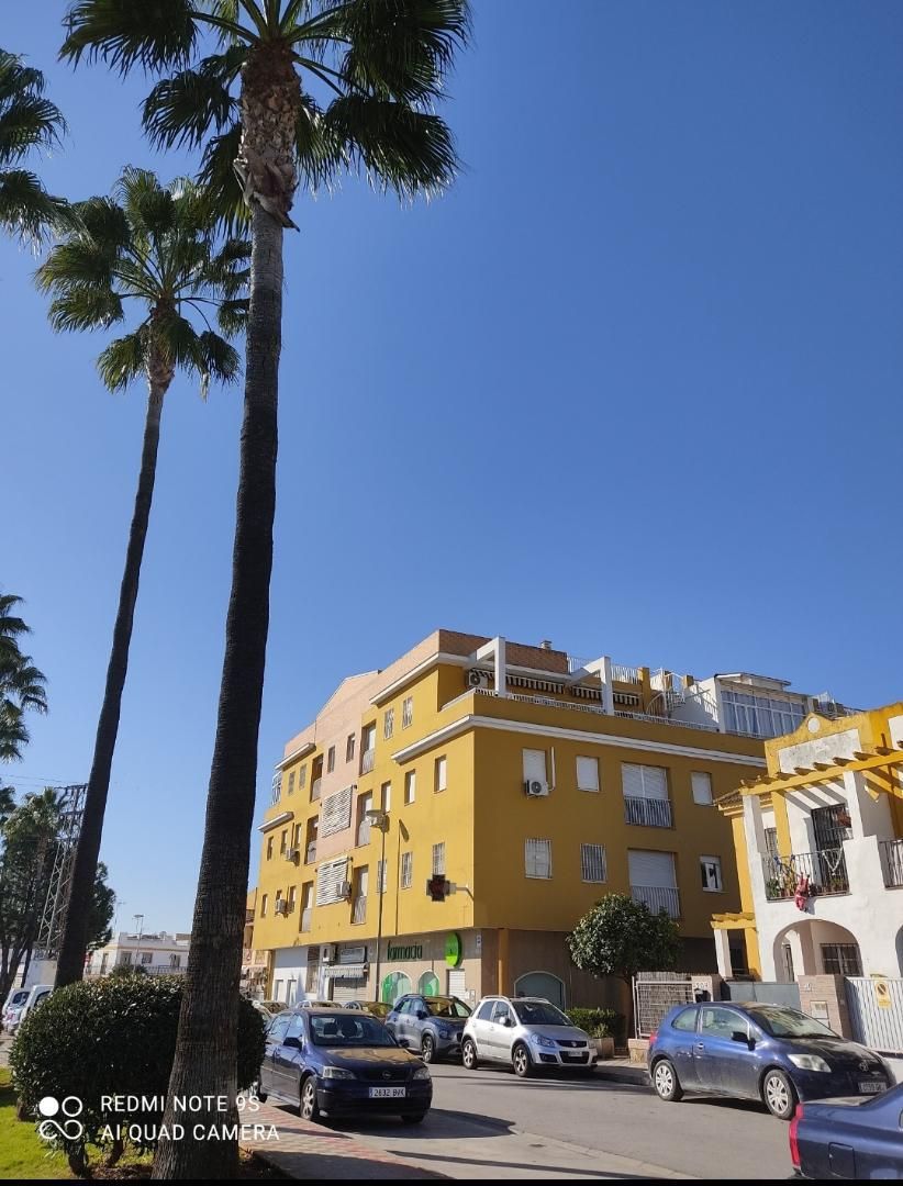 Vista exterior de Pis en venda en Dos Hermanas amb Aire condicionat, Rentadora i Microones