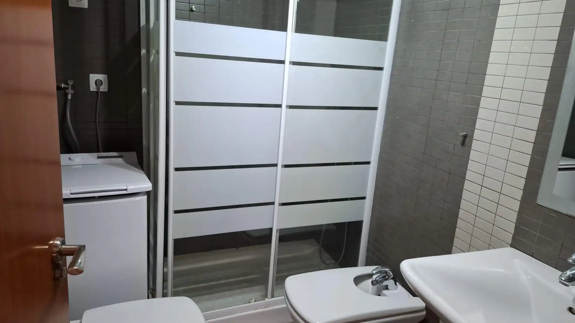 Bathroom of Flat for rent in Murcia  with Air Conditioner, Heating and Terrace