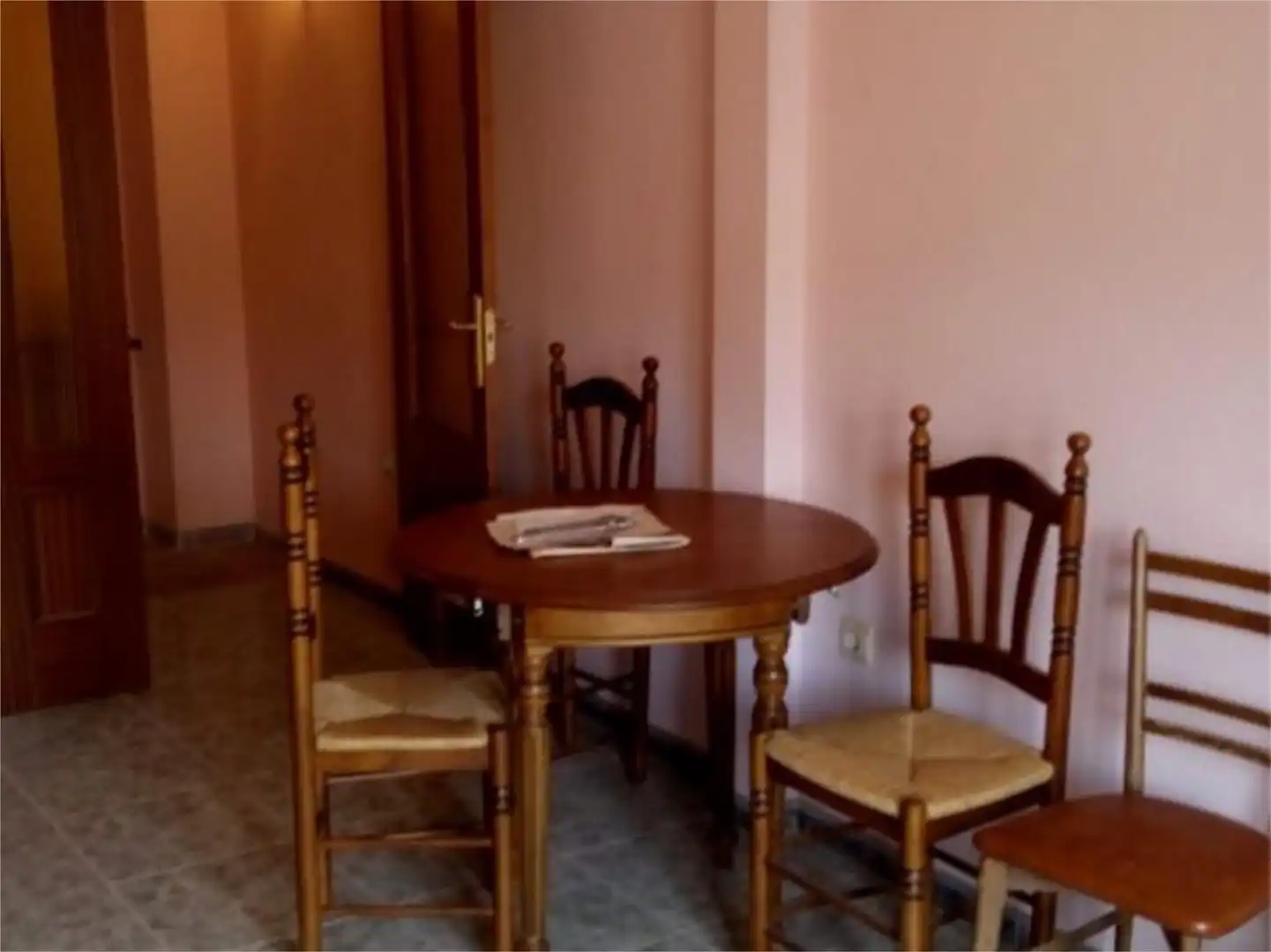 Casa adosada en venta en Calle Real, 23, Huérmeces del Cerro Comedor de Casa adosada en venta en Huérmeces del Cerro con Trastero, Amueblado y Balcón