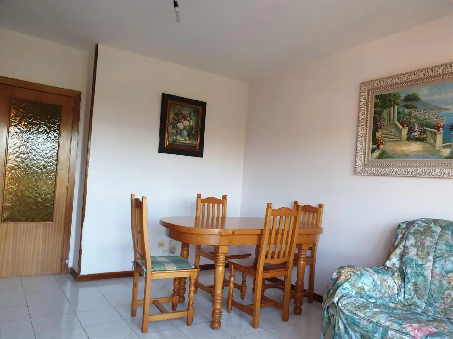 Comedor de Piso para compartir en Soria Capital  con Calefacción, Terraza y Amueblado
