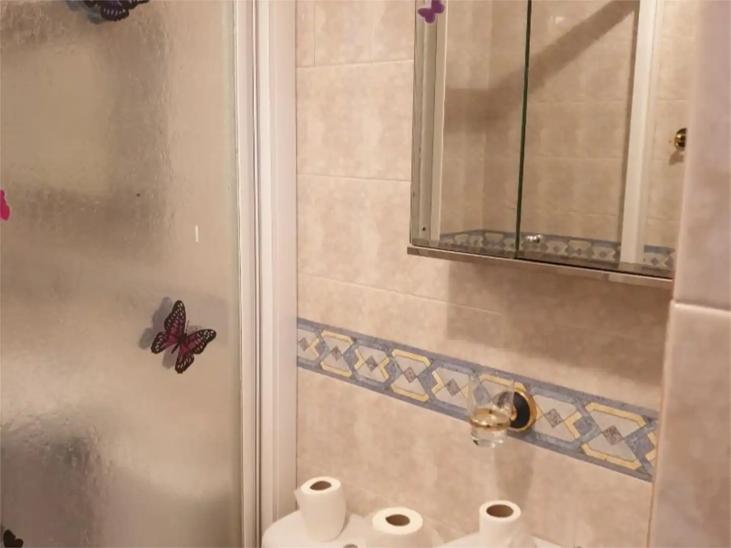 Baño de Piso para compartir en Soria Capital  con Calefacción, Terraza y Amueblado