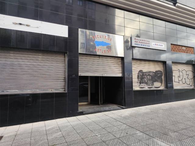 Local comercial en Venta en Calle Facetos, 49 en La Ería