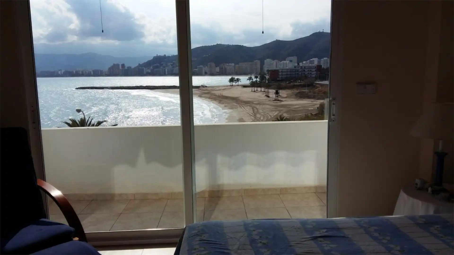 Casa o chalet en venta en Calle Port Bahía, 3, El Faro Habitación de Casa o chalet en venta en Cullera con Aire acondicionado, Terraza y Piscina