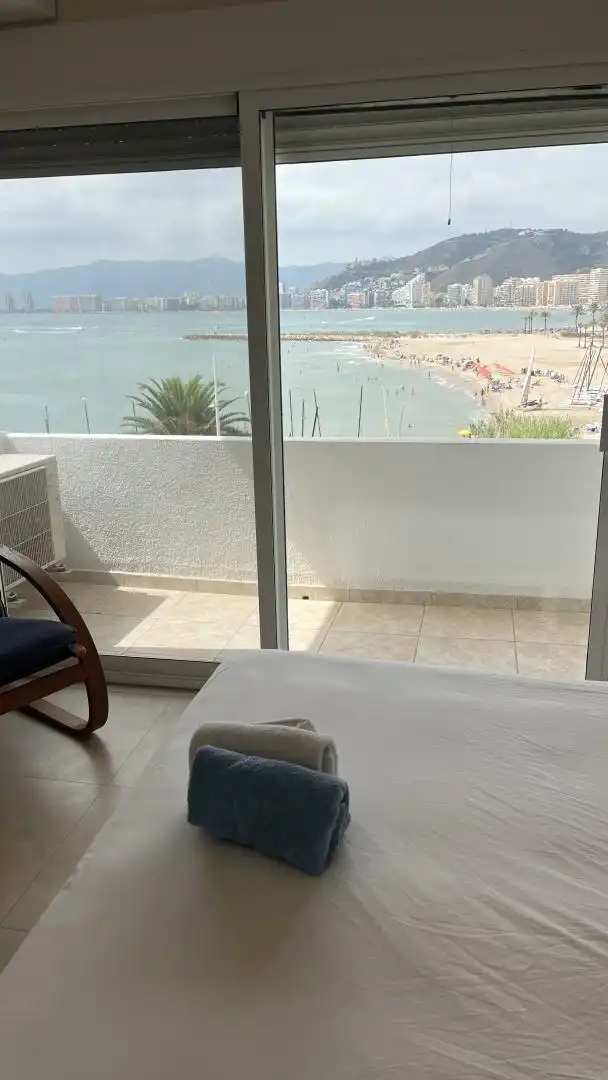 Casa o chalet en venta en Calle Port Bahía, 3, El Faro Habitación de Casa o chalet en venta en Cullera con Aire acondicionado, Terraza y Piscina